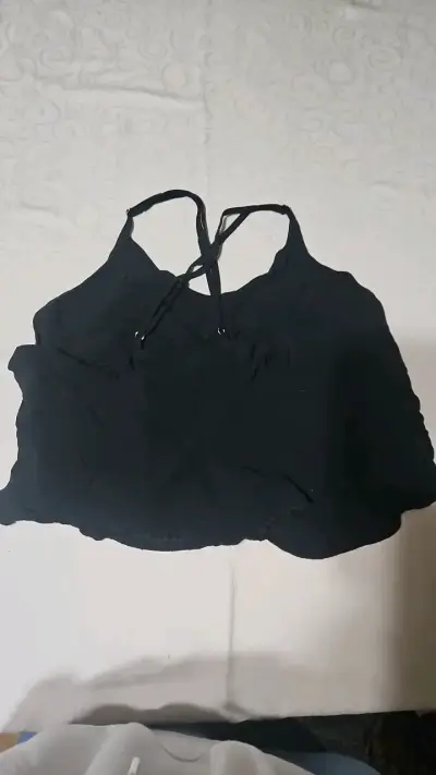Blusa negra de tirantes ajustables - miniatura 2