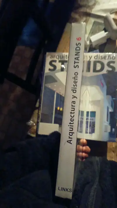 Libro 'Arquitectura y Diseño de Stands 6' - miniatura 2
