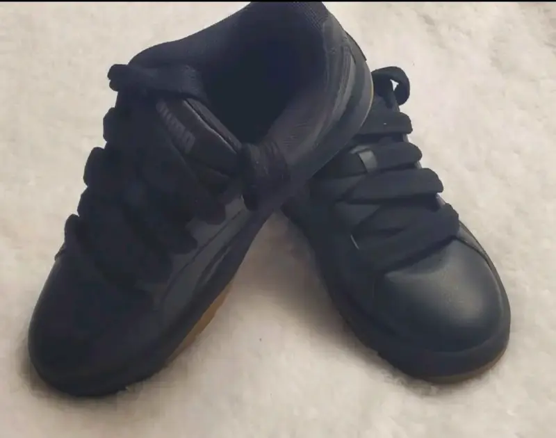 Zapatillas deportivas negras Puma - 2