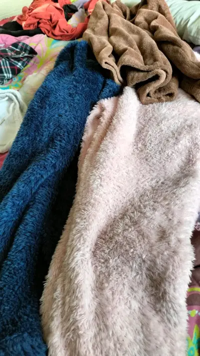 Polerón y pantalón de pijama de polar - miniatura 2
