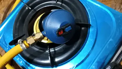 Cocina portátil a gas con quemador dorado - miniatura 3