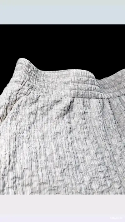 Shorts blancos de tela ligera para mujer - miniatura 2