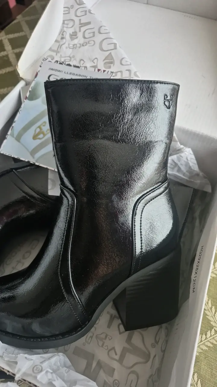 HermosasBotas de charol35/36 totalmente nuevas - 3