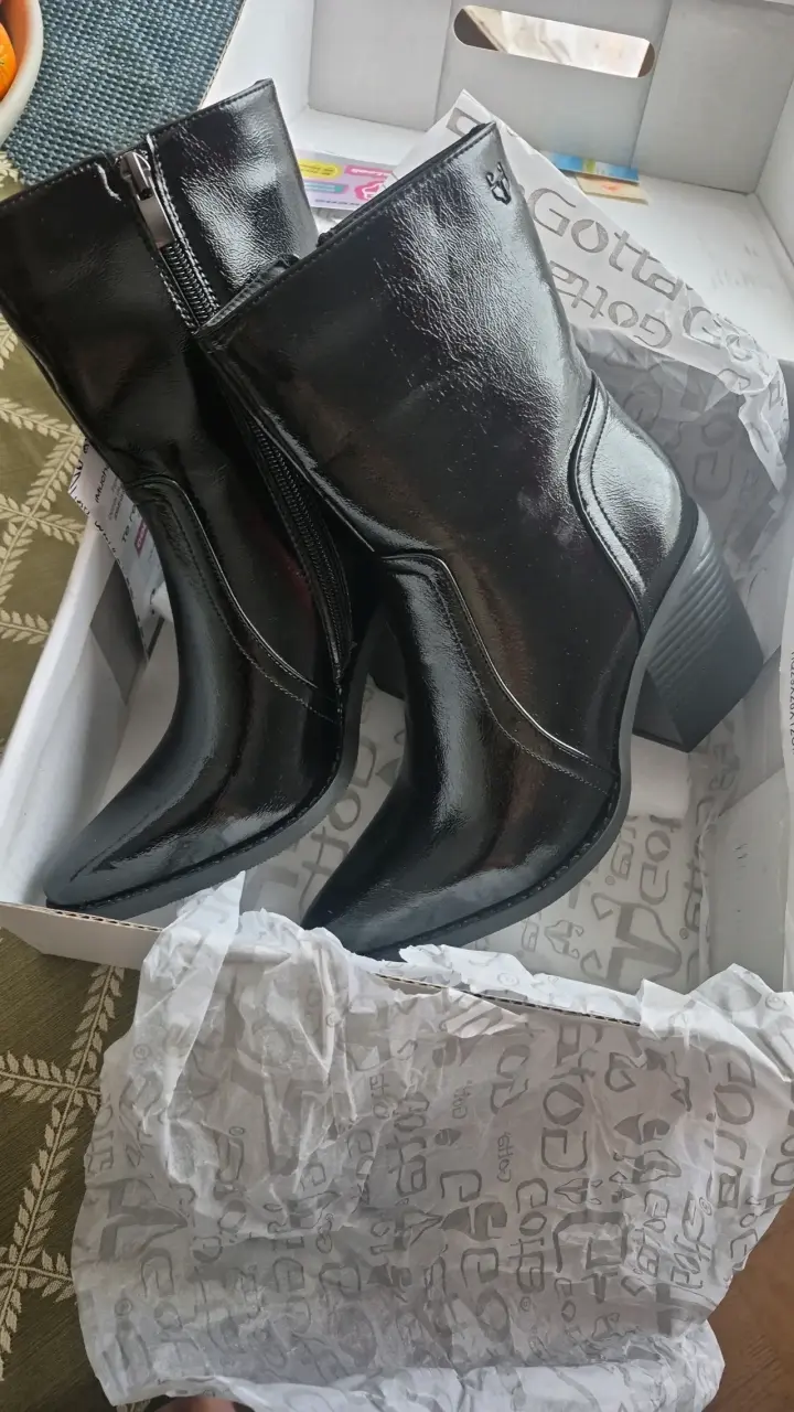 HermosasBotas de charol35/36 totalmente nuevas - 5
