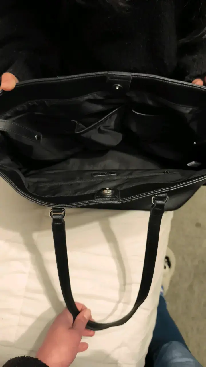 Bolso negro Nine West con etiqueta - 4