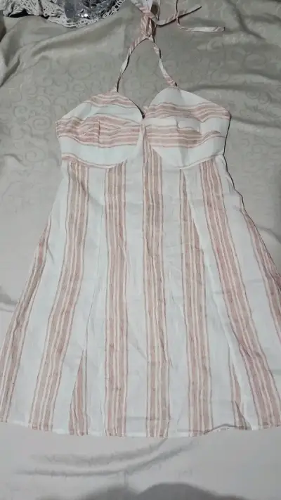 Vestido de verano a rayas con tirantes - miniatura 1