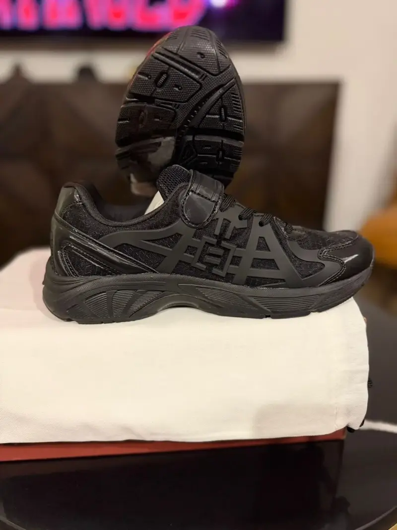 Zapatillas negras Prüne deportivas - 4