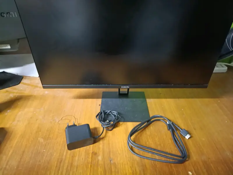 PC de sobre mesa 2 monitores 2 teclados y mouse - 4