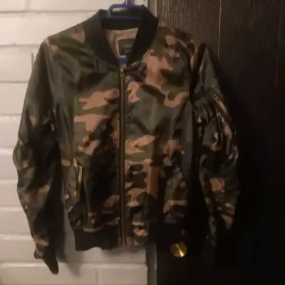 Chaqueta cortaviento camuflaje - miniatura 2
