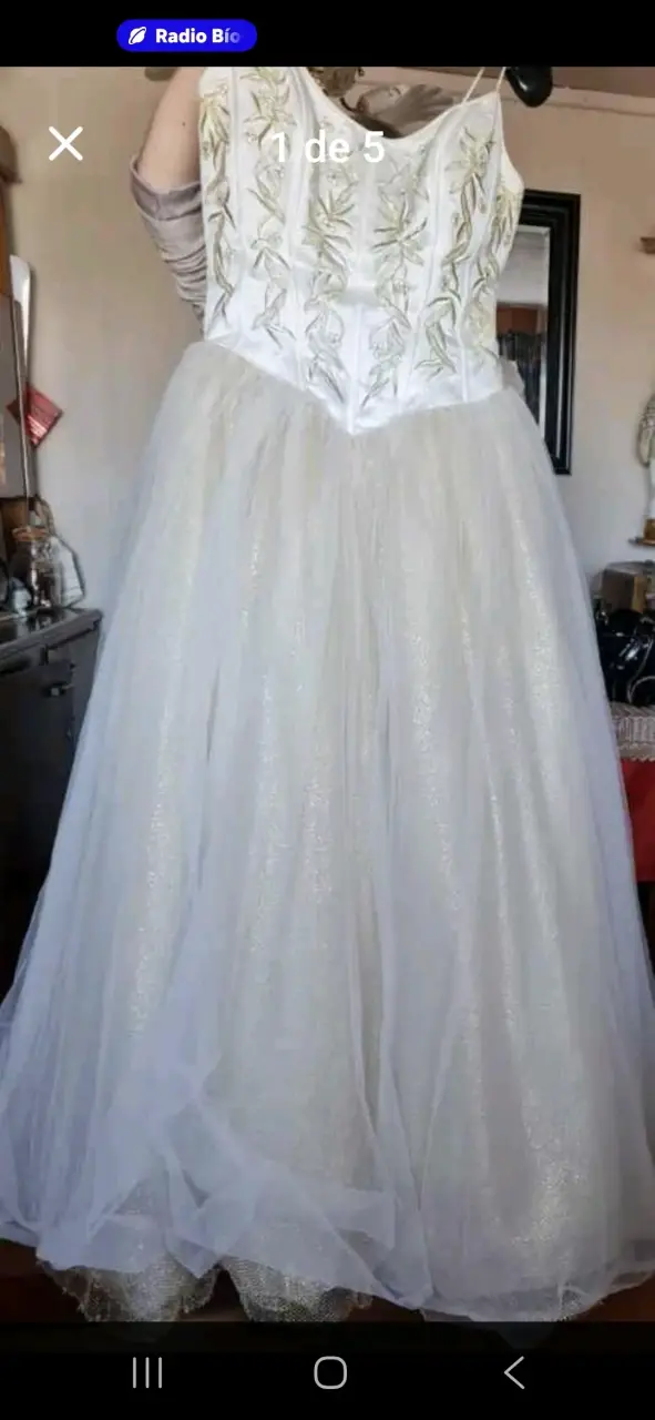 Vestido de novia blanco con bordados - 5