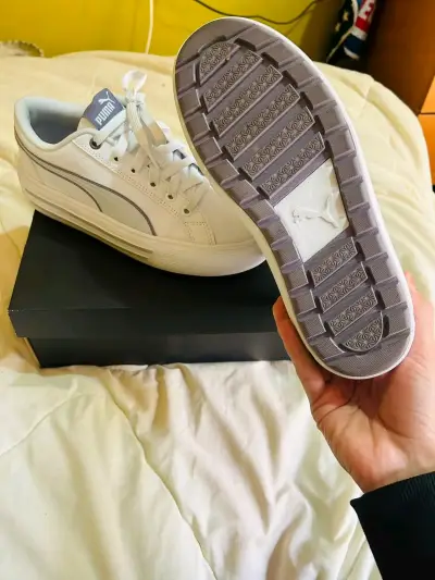 Zapatillas Puma blancas con plataforma - miniatura 2