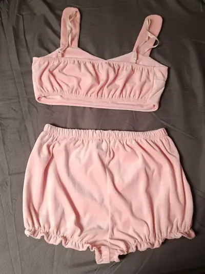 Pijama corto rosa con diseño de Sanrio L - miniatura 2