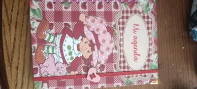 Agenda infantil con diseño de frutillas - miniatura 1