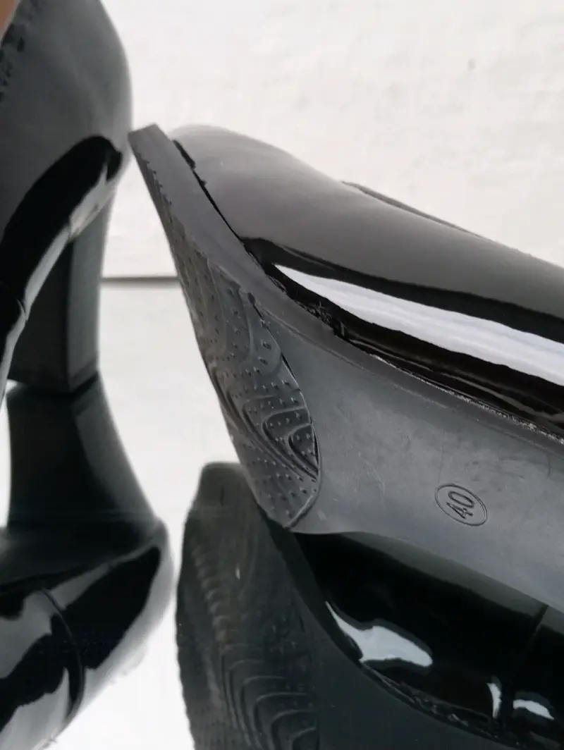 Zapatos de tacón negros de charol - 4