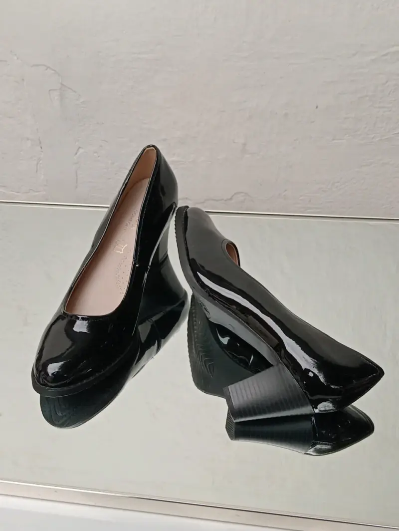 Zapatos de tacón negros de charol - 5
