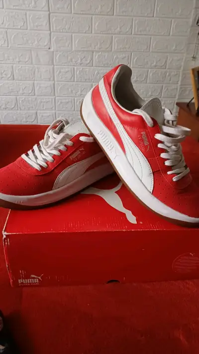 Zapatillas Puma rojas y blancas unisex - miniatura 4