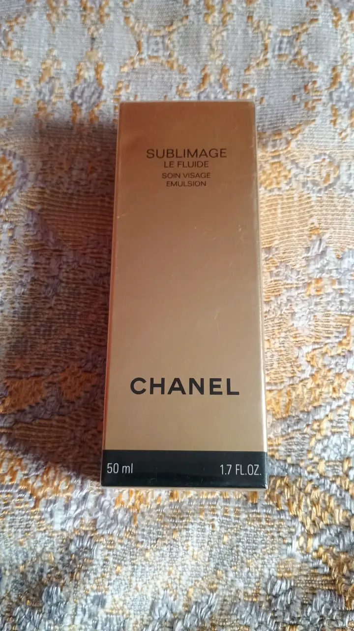 Emulsión facial Chanel Sublimage Le Fluide 50ml
