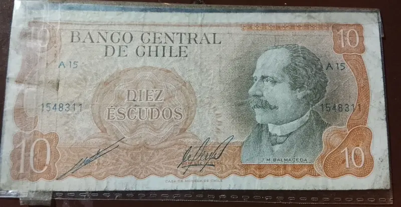 Billete antiguo de 10 escudos chilenos - 1