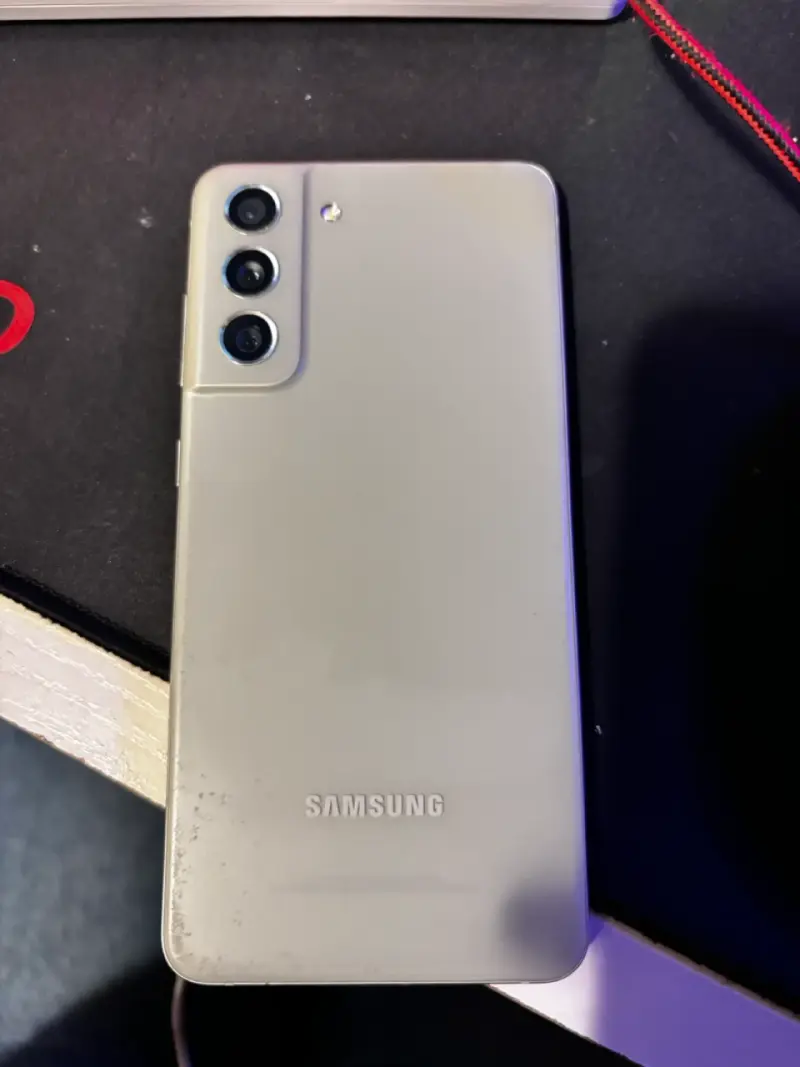 Samsung Galaxy S21 5G 256GB en buen estado - 1