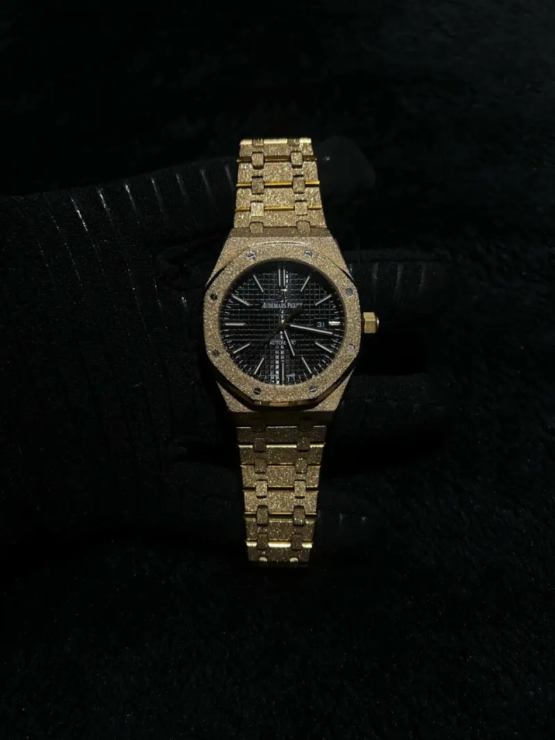 Reloj Audemars Piguet dorado de lujo - 1