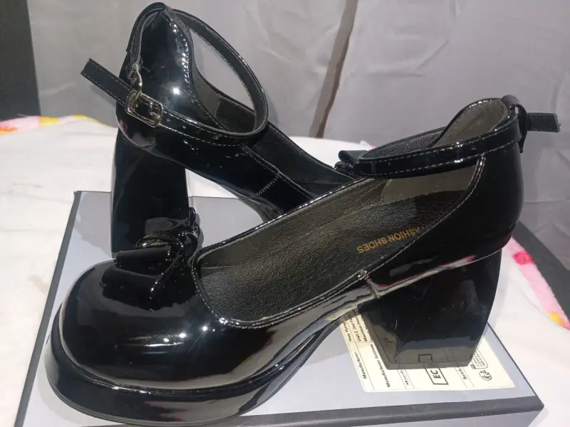 Zapatos de charol negros tipo Mary jane - 2