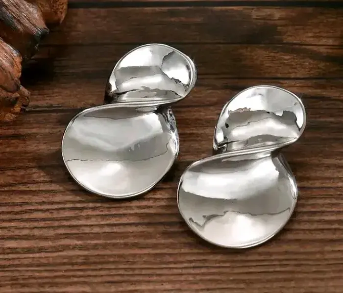 Aros bañados en plata diseño moderno