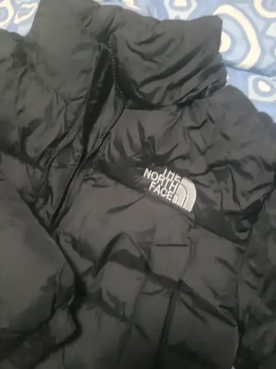 Chaqueta acolchada negra The North Face - miniatura 4