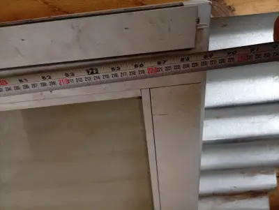 Puerta corredera de vidrio y aluminio - miniatura 2