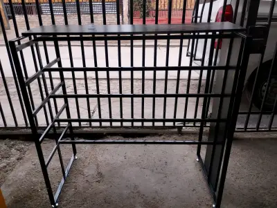 Estante metálico con ruedas para almacenamiento - miniatura 4