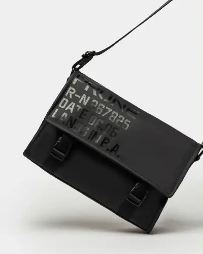 Bandolera negra Prune con diseño moderno - miniatura 1