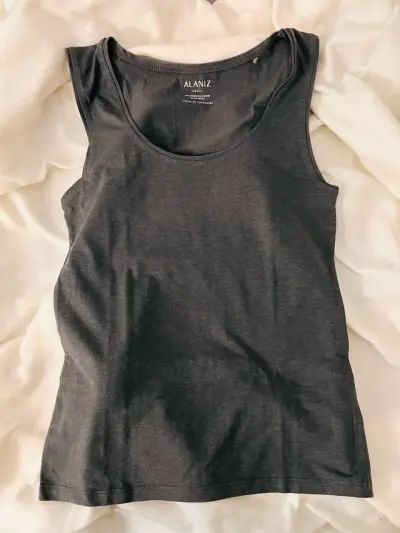 Polera sin mangas Alaniz gris - miniatura 1