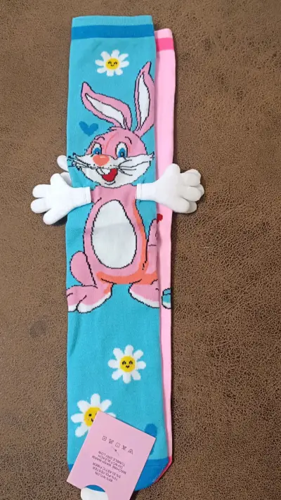 Calcetines infantiles con diseño de perrito y peluche - miniatura 3