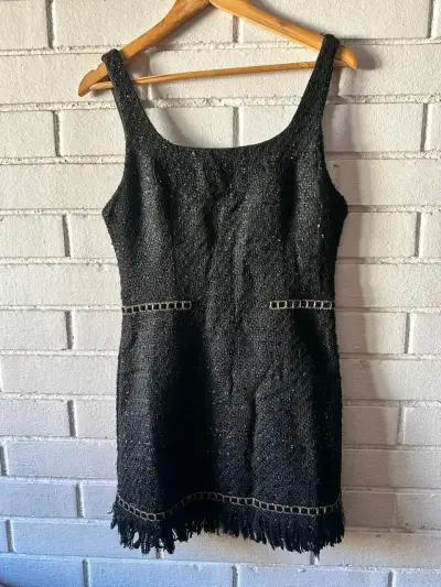 Vestido negro de tweed con flecos - miniatura 1