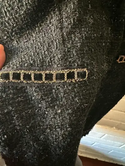 Vestido negro de tweed con flecos - miniatura 2