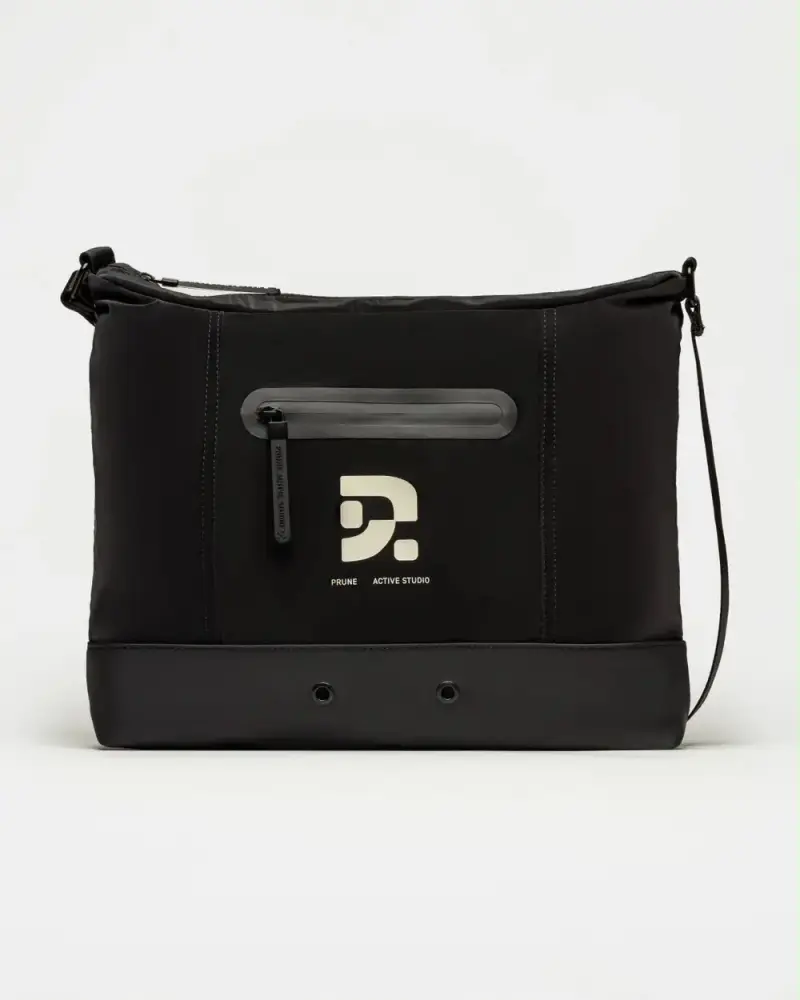 Bolso negro Prune Active Studio impermeable