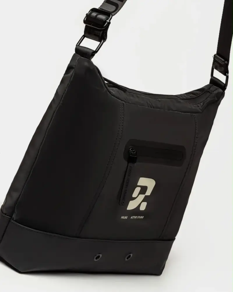 Bolso negro Prune Active Studio impermeable - 2
