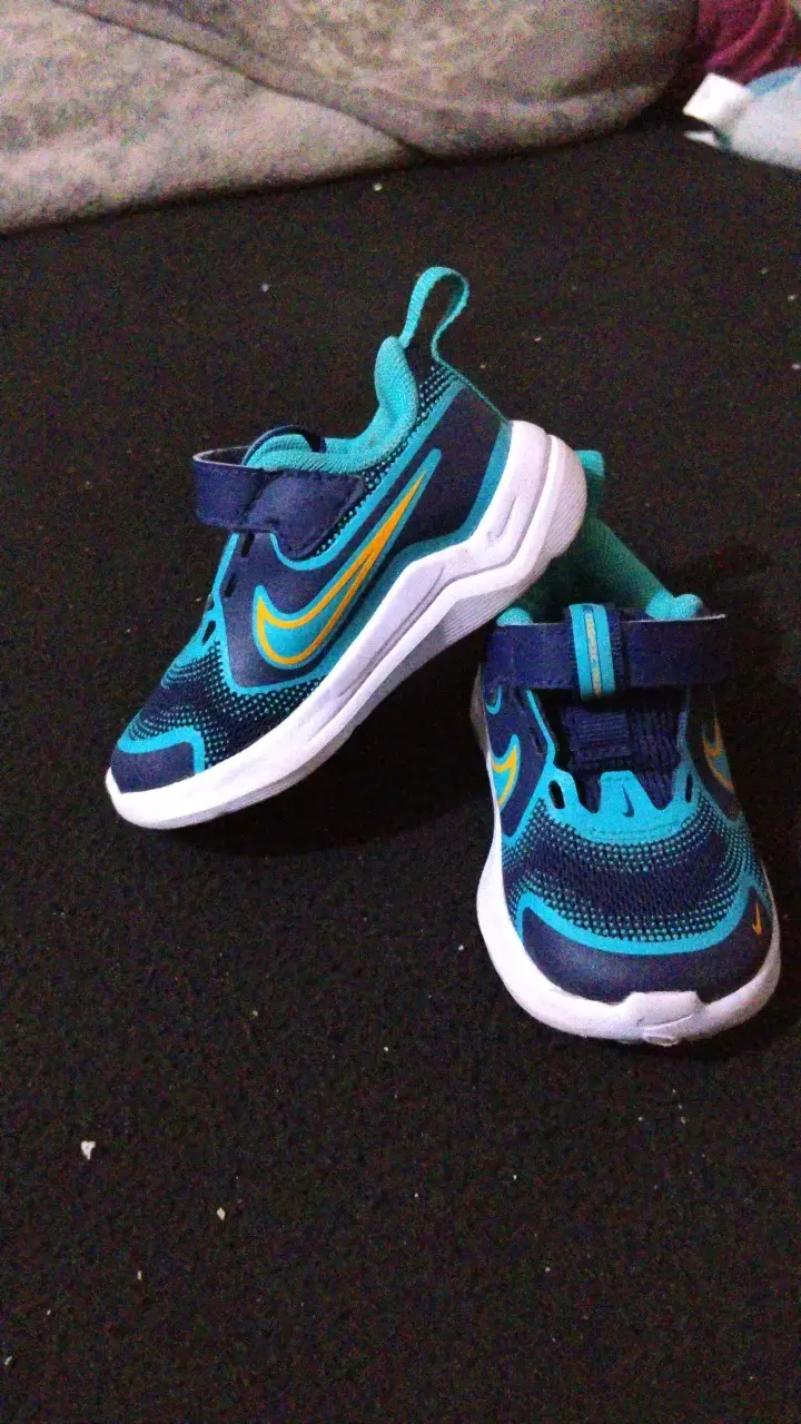 Zapatillas deportivas infantiles azul y turquesa - 1