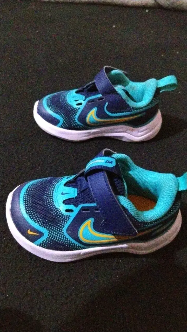 Zapatillas deportivas infantiles azul y turquesa - 2