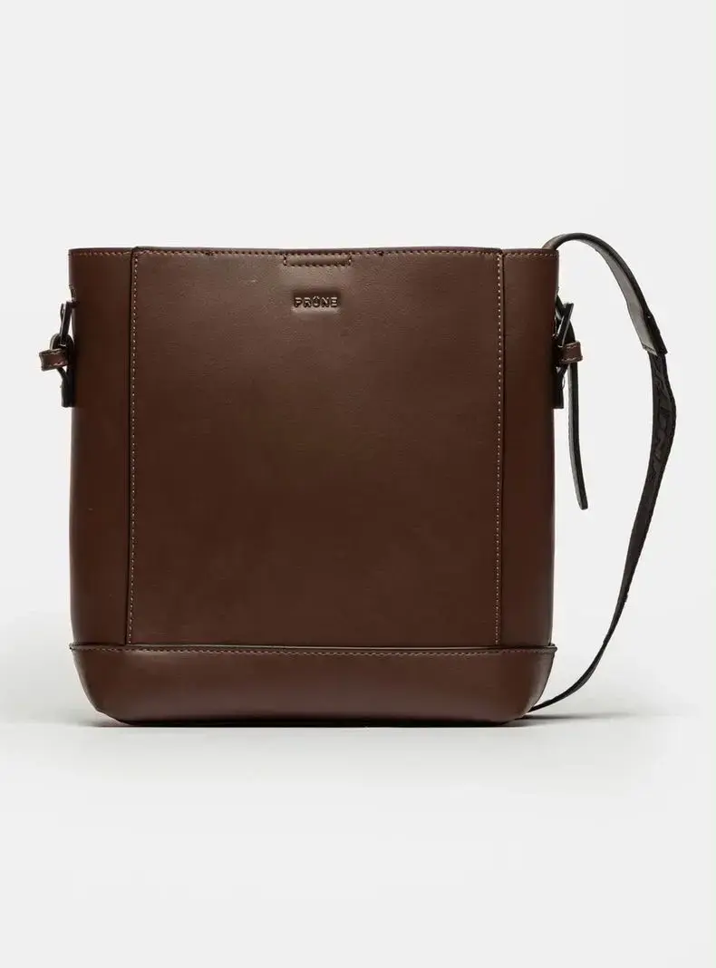 Bolso bandolera marrón Pröne