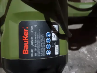 Sierra circular Bauker eléctrica usada - miniatura 3