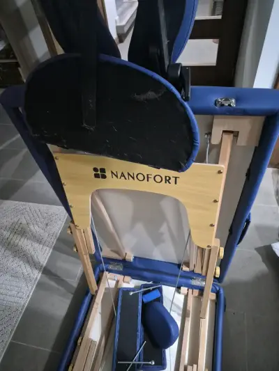 Camilla de masaje portátil azul de madera - miniatura 5