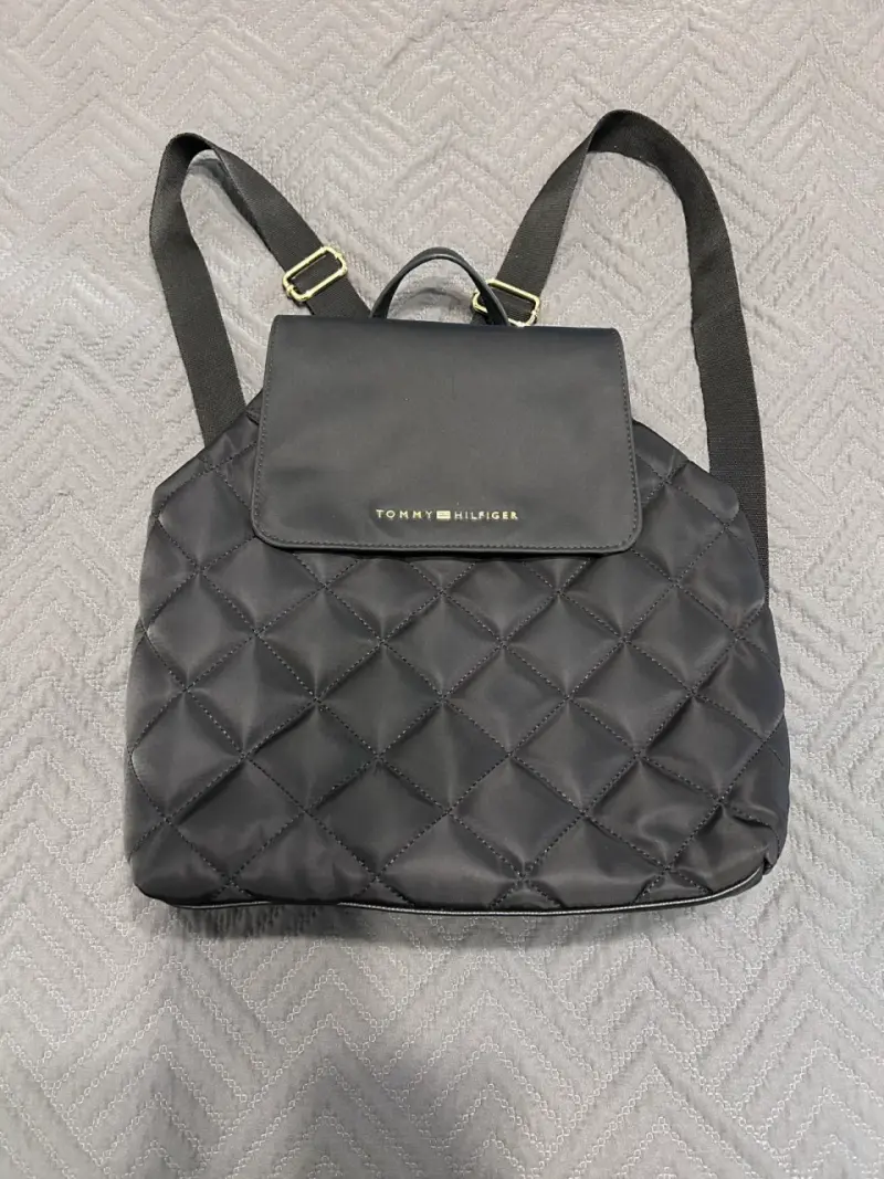Mochila Tommy Hilfiger negra acolchada - 1
