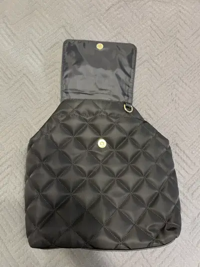 Mochila Tommy Hilfiger negra acolchada - miniatura 3