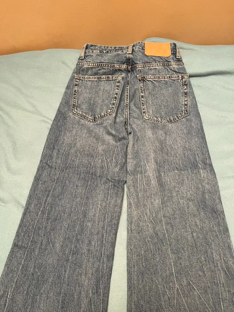 Jeans de mezclilla azul para mujer - 2