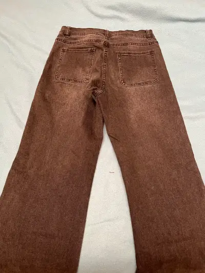 Pantalones de mezclilla grises oscur con bolsillos - miniatura 2