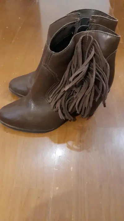 Botines de cuero marrón con flecos - miniatura 1