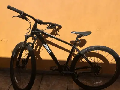 Bicicleta Jeep montaña negra XL - miniatura 1