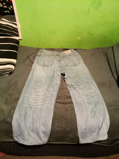 Jeans baggy de mezclilla azul claro para hombre - miniatura 2