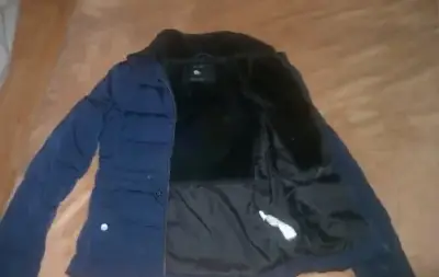 Chaqueta acolchada azul para mujer - miniatura 2