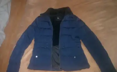 Chaqueta acolchada azul para mujer - miniatura 3